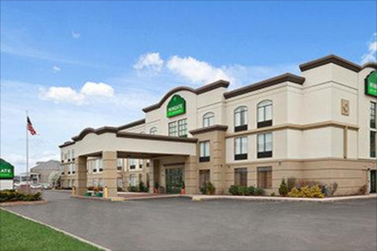 Hotel Wingate By Wyndham Latrobe Exterior foto