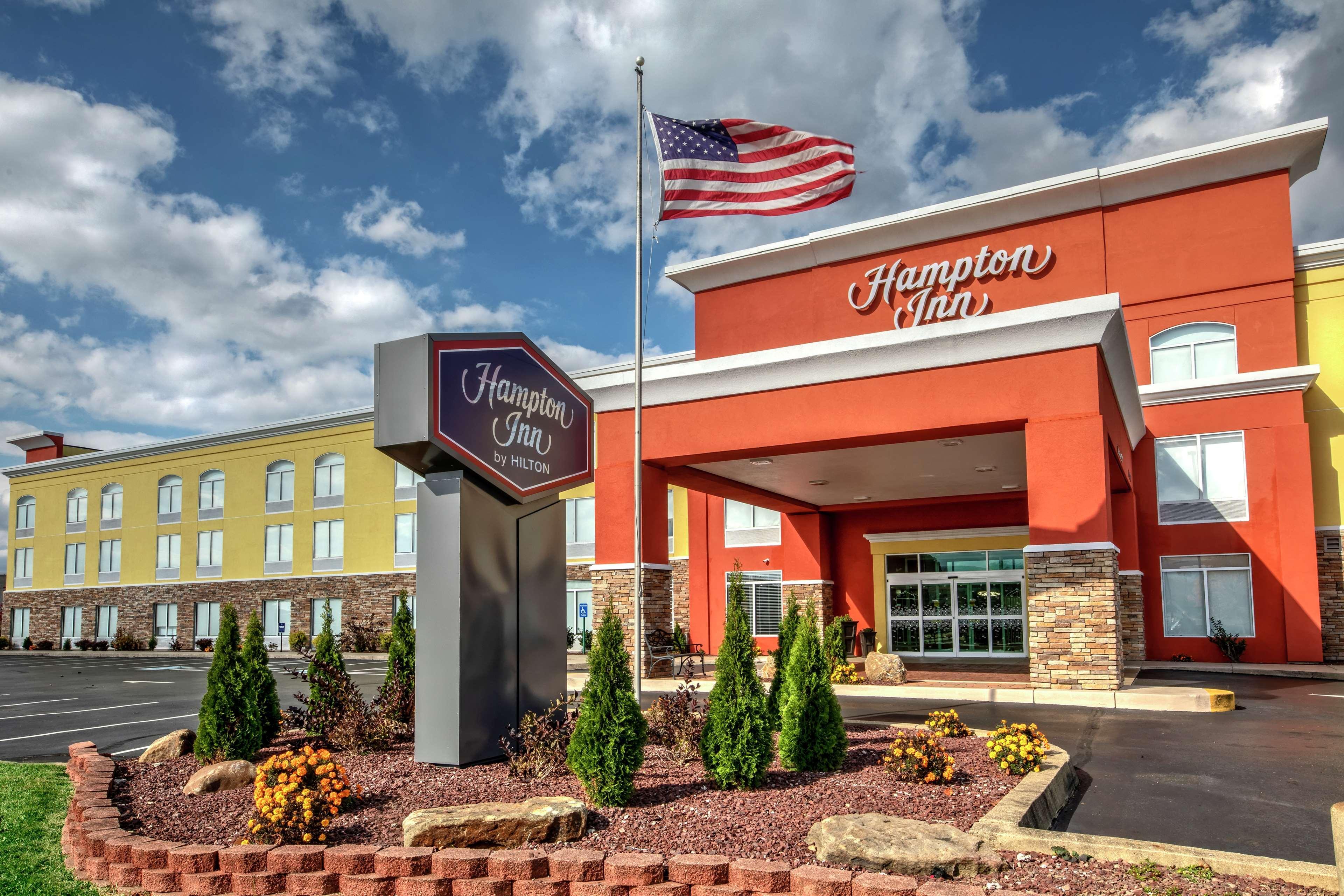 Hotel Wingate By Wyndham Latrobe Exterior foto