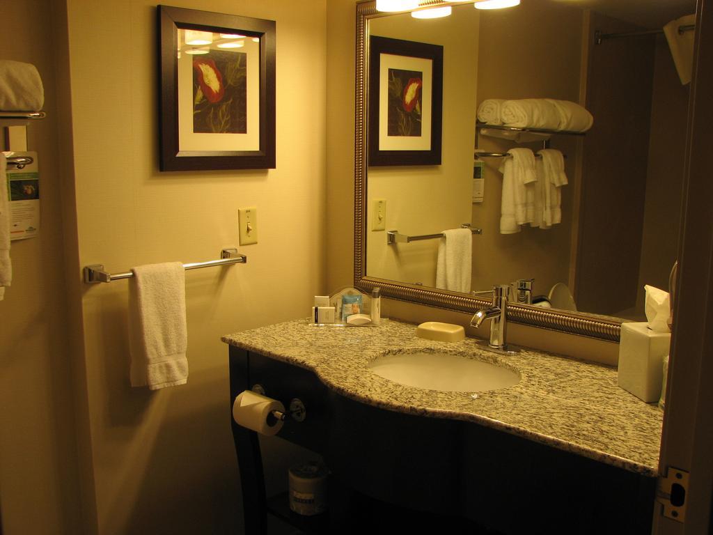 Hotel Wingate By Wyndham Latrobe Habitación foto