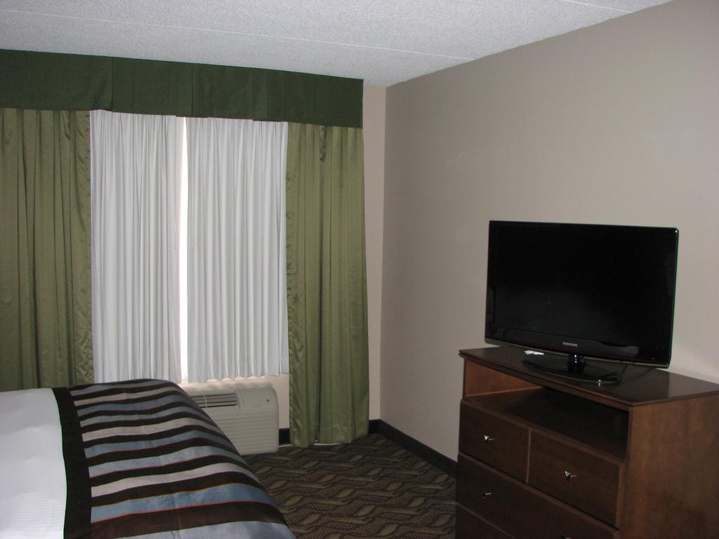 Hotel Wingate By Wyndham Latrobe Habitación foto
