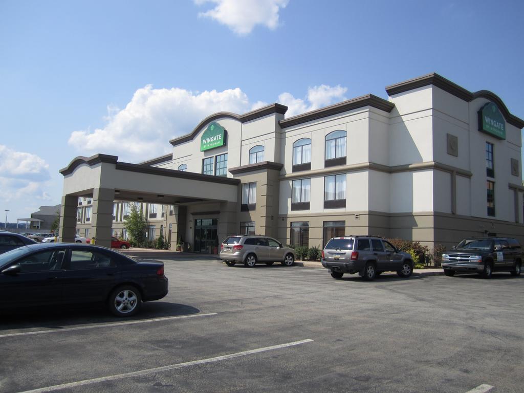 Hotel Wingate By Wyndham Latrobe Exterior foto